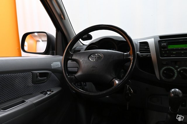 Toyota Hilux 15