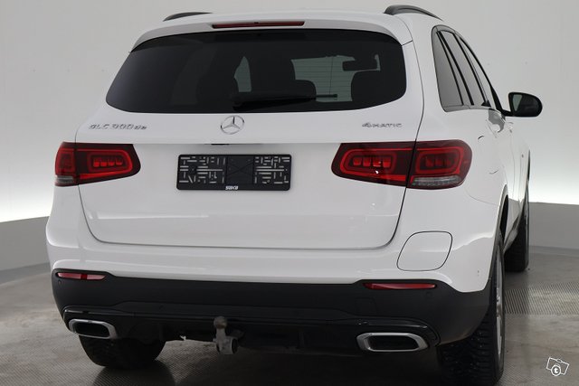 Mercedes-Benz GLC 10