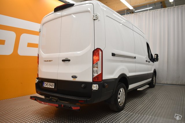 Ford Transit 8