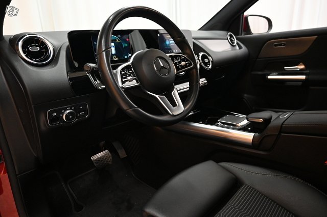 Mercedes-Benz GLA 13