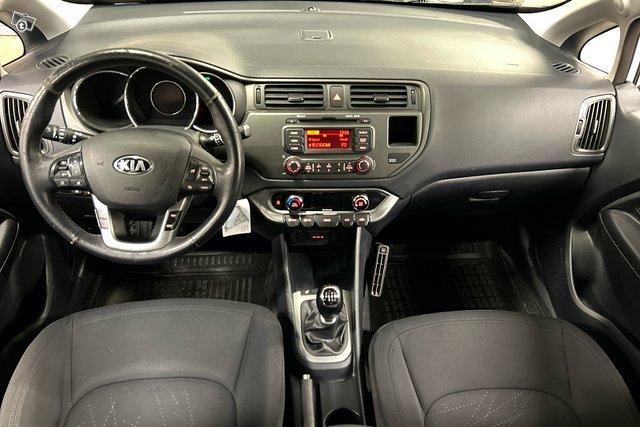 Kia Rio 9