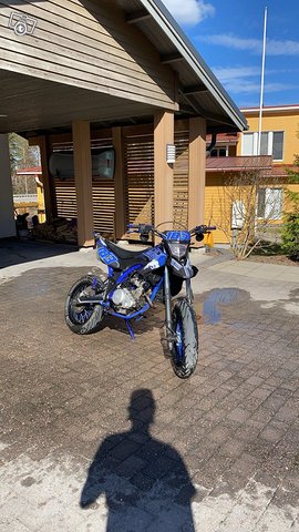 Yamaha WR 183 cc 2