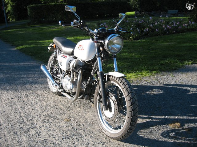 Kawasaki W650 2