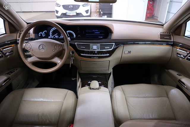 Mercedes-Benz S 25