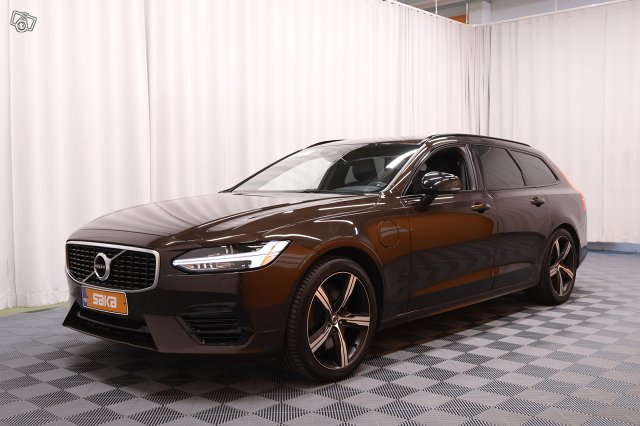 Volvo V90 4