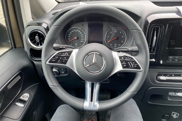 Mercedes-Benz Vito 21