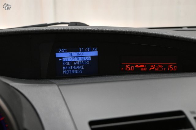 Mazda 3 16