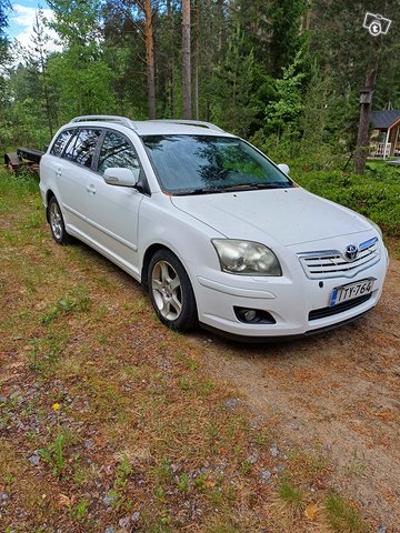 Toyota Avensis, kuva 1