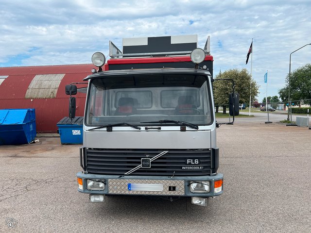 Volvo FL611 4X2 2