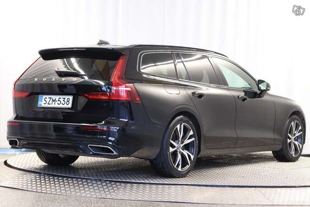 Volvo V60 4