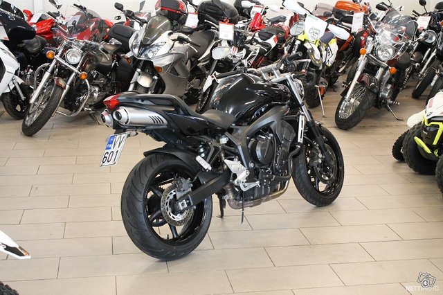 Yamaha FZ6-N 10