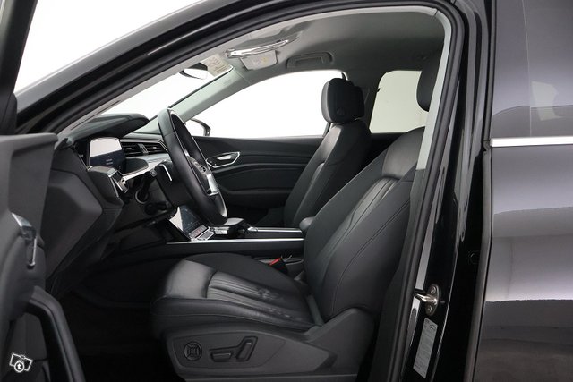 Audi E-tron 12