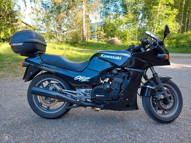 Kawasaki GPZ 750, kuva 1