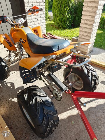 Hawai 250cc mönkijä ja rekikärri 3