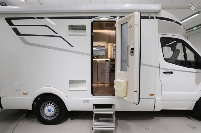 Hymer tramp s 685 9