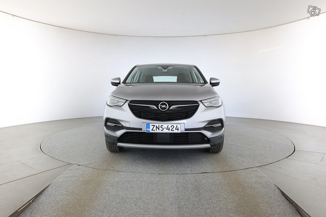 Opel Grandland X 8