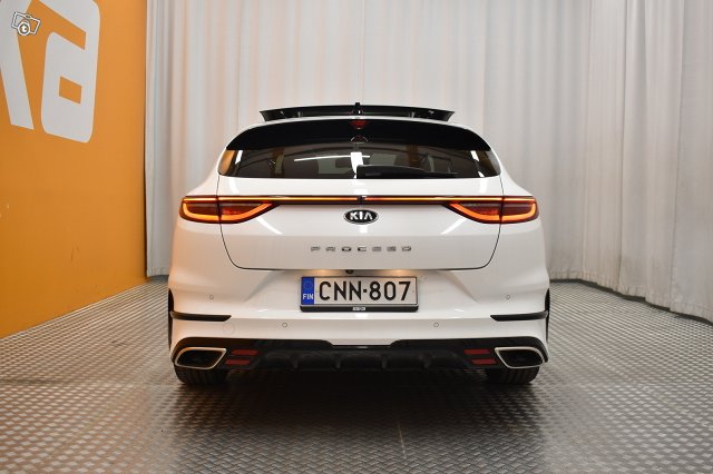 Kia ProCeed 7