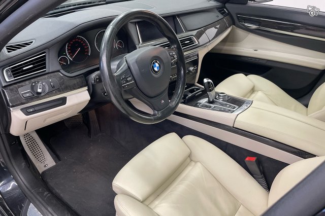 BMW 730 7