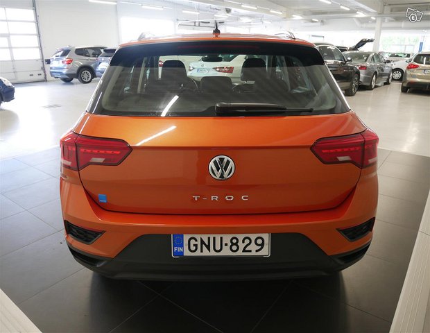 VOLKSWAGEN T-Roc 4