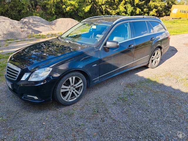 Mercedes-Benz E 250 2