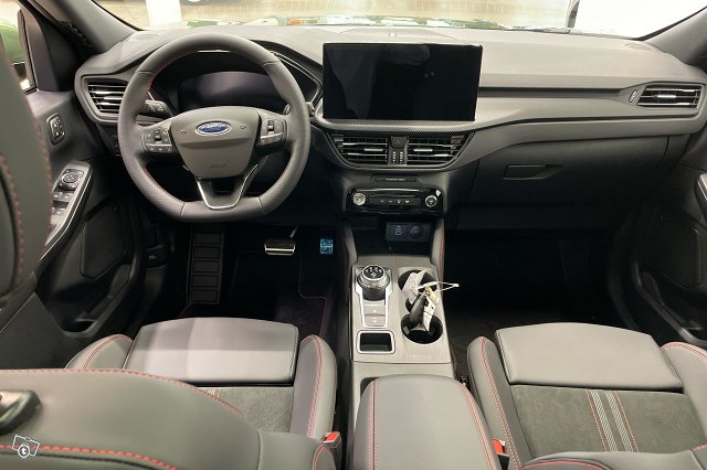 FORD Kuga 8