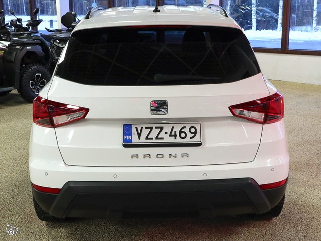 SEAT Arona 7