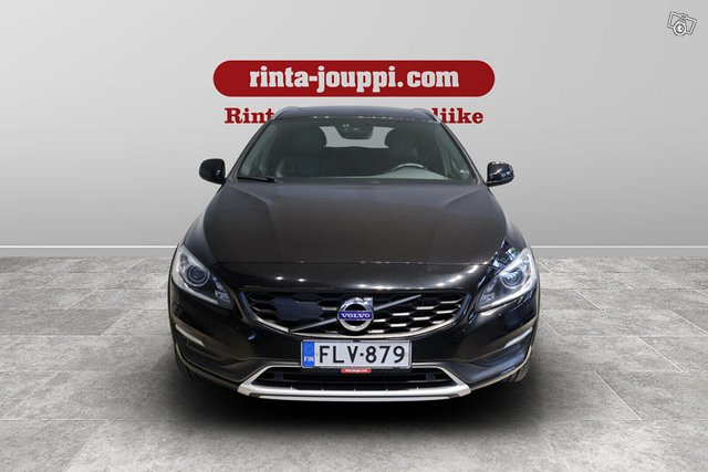 Volvo V60 Cross Country 2