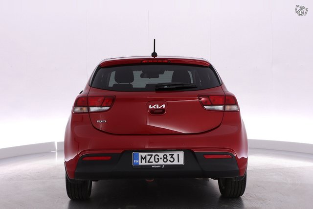 Kia Rio 8