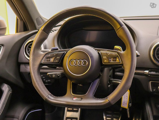 Audi RS3 4