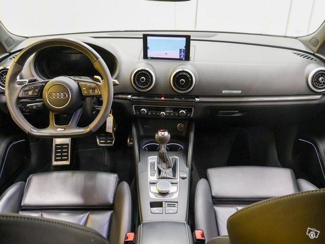 Audi RS3 12