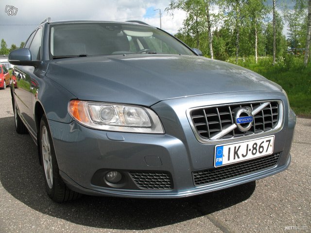 Volvo V70 4