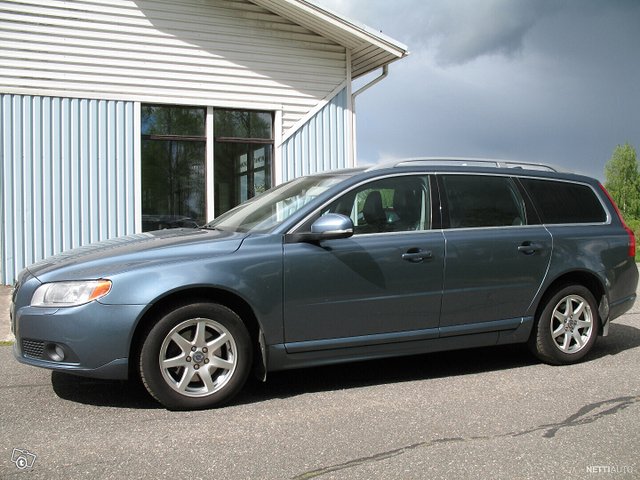 Volvo V70 7