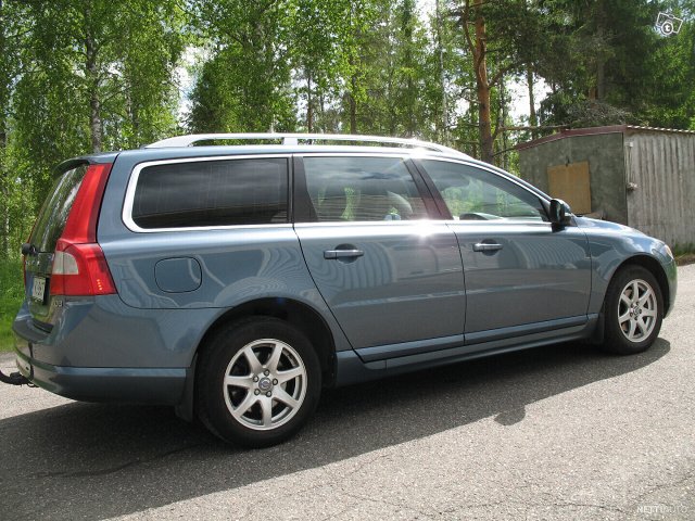 Volvo V70 12