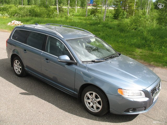 Volvo V70 13