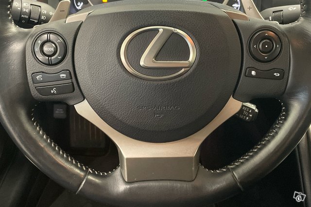 Lexus IS 14