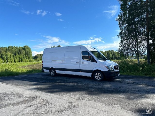 Mercedes-Benz Sprinter 2