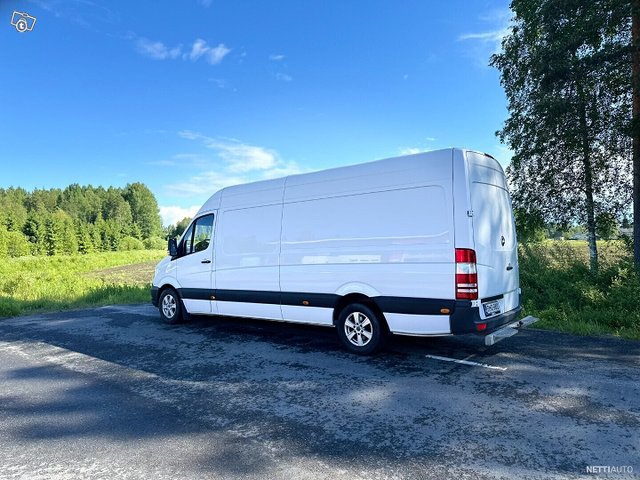 Mercedes-Benz Sprinter 9