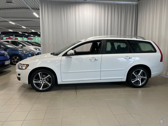 VOLVO V50 2