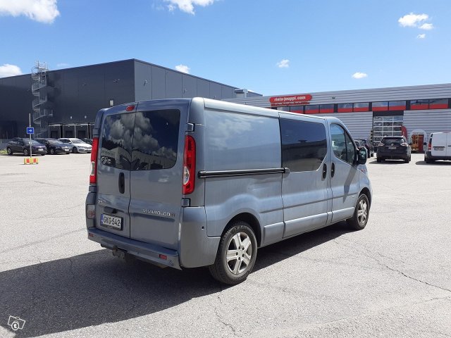 Opel Vivaro 2