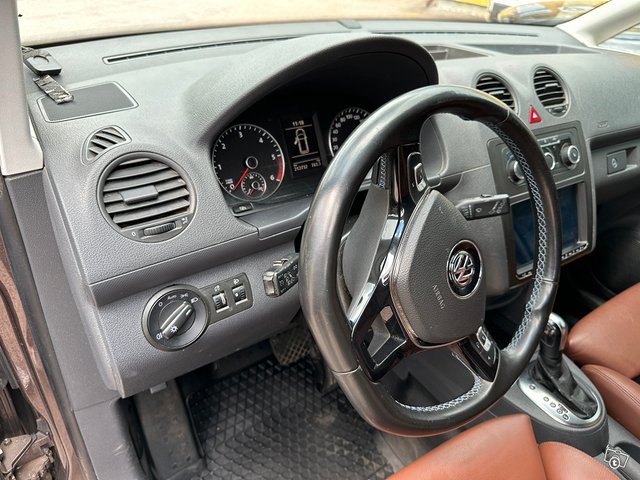 Volkswagen Caddy 2.0 TDI 4Motion 17