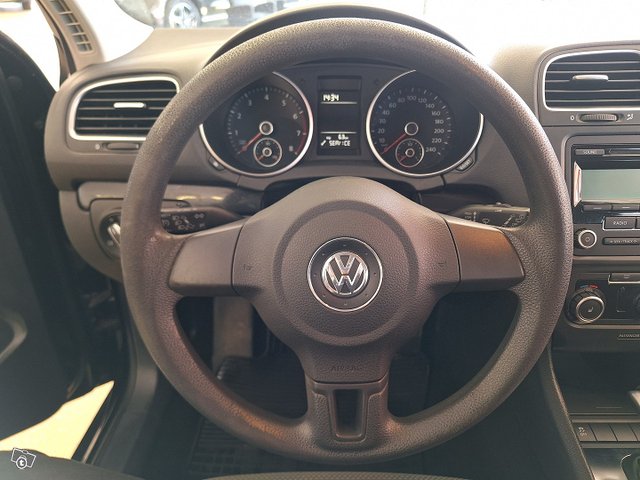 Volkswagen Golf 20