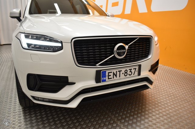 Volvo XC90 10