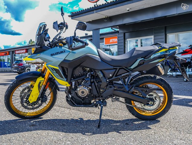 Suzuki V-Strom 2