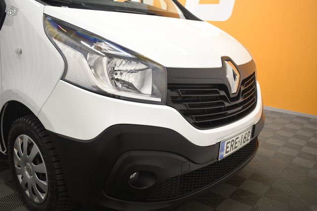 Renault Trafic 10