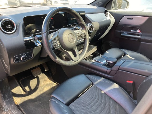 Mercedes-Benz GLA 2