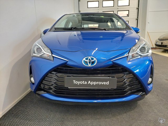 Toyota Yaris 6