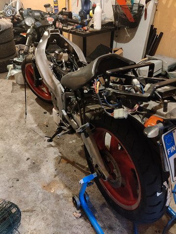 Projekti Aprilia RS 125, kuva 1