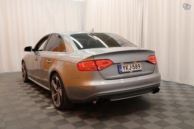 Audi S4 5