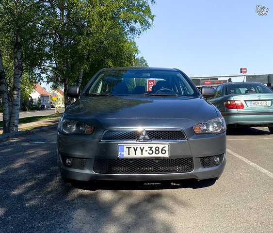 Mitsubishi Lancer 2