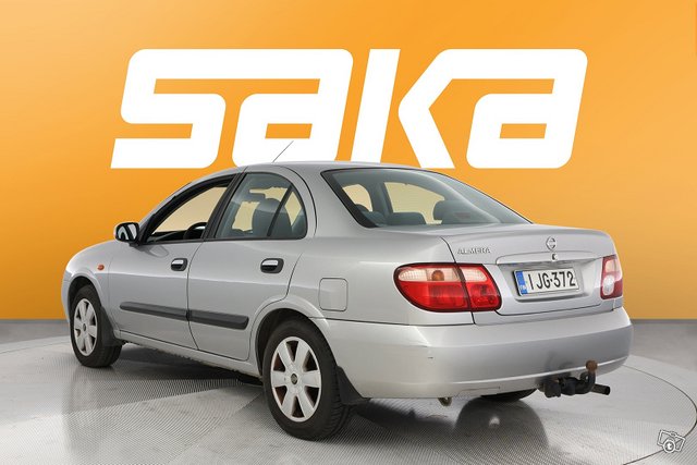 Nissan Almera 5